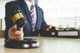 Как взыскать с оппонента судебную неустойку?