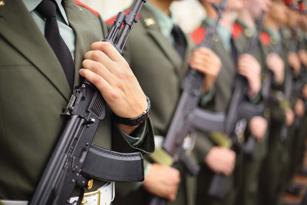 ВС РФ разъяснил практику по военным преступлениям