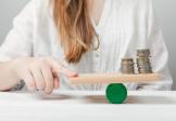 В каких случаях можно сохранить выплаты уволенным за четвертый месяц?