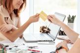 Можно ли выдать деньги под отчет не работнику компании