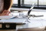 Как предоставить отпуск работнику после отмены увольнения и возврата компенсации за неиспользованный отпуск