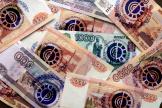 ФНС о страховых взносах: начислять на все выплаты в рамках трудовых отношений