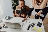 Выдавать ли работникам офиса моющие средства для рук и салфетки для компьютеров?