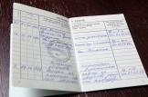 Можно ли передать трудовую книжку уволившегося работника через его бывшего коллегу? 
