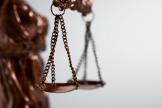 Решения высших судов из обзора ФНС: возврат сборов, «дробление бизнеса», просроченная ККТ, срок хранения документов ФНС и др.