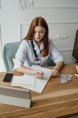 Кто должен установить уважительность причины нарушения больничного режима?