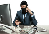 Фирма без регистрации или лицензии. Работа через подставных лиц.