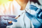 Стимулирующие выплаты для медиков, участвующих в вакцинации: что с НДФЛ?