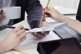 Как заполнять, когда сдавать уведомление о начисленных налогах, авансах, сборах