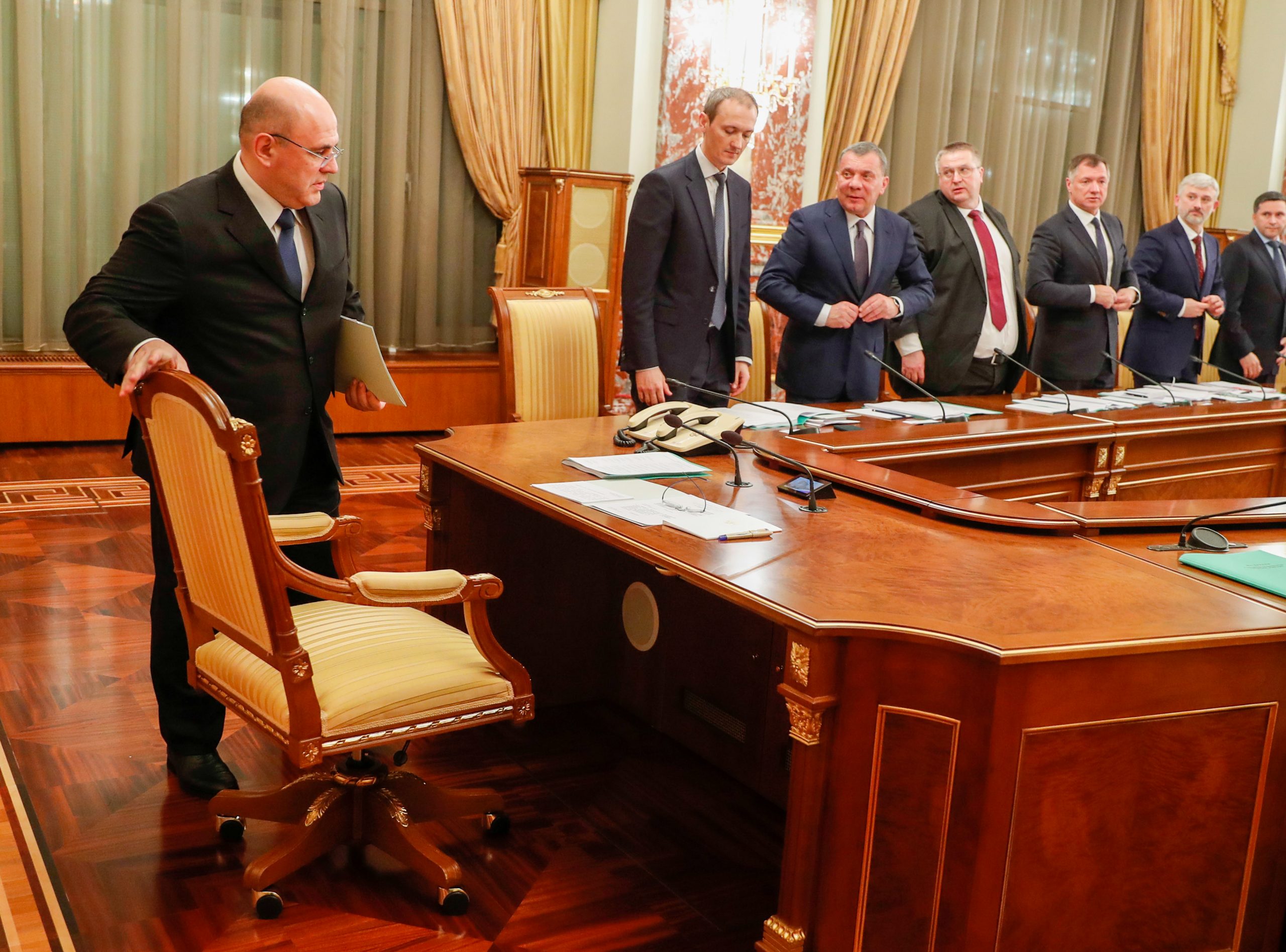 Принят закон о расширении полномочий правительства до конца 2020 года