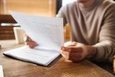От шапки до подписи: инструкция по составлению характеристики на сотрудника в 2026 году