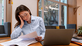 В каких случаях бухгалтер обязан выйти на работу в выходной или выполнять дополнительные обязанности без оплаты