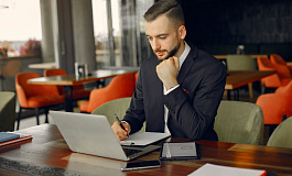 Входит ли сам предприниматель в число работников для АУСН