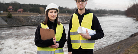 Оплата проезда вахтовиков к месту работы и обратно: налог на прибыль и НДС