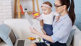 Имеет ли право на очередной оплачиваемый отпуск работающая декретница?