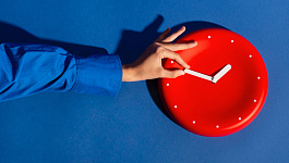 Должна ли компания выплатить сотруднику премию после его увольнения?