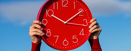 Повременная система оплаты труда: правила и виды