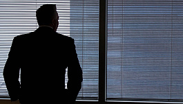 Увольнение в связи с ликвидацией и за несоответствие должности: разъяснения Роструда