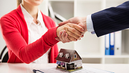 Нужно ли платить налог на имущество по недвижимости, которая продается?