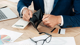 Нужно ли платить страховые взносы за «директора без зарплаты» компании на АУСН