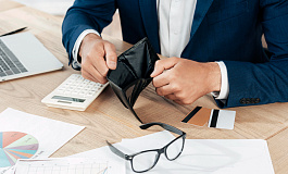 Нужно ли платить страховые взносы за «директора без зарплаты» компании на АУСН