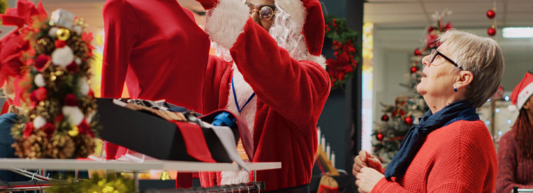 Расчеты с работниками в новогодние праздники: зарплата, премии, отпуска, переработки