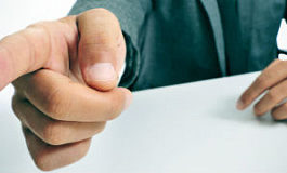 Кого сокращают в компаниях