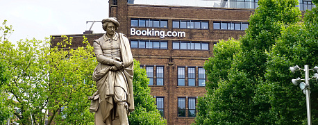 Для НДС-вычета по услугам Booking.com нужны правильные документы
