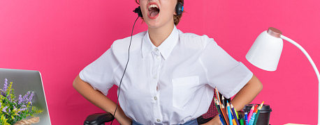 Можно ли индексировать зарплату только на бумаге, как оплачивать работу в праздники сменникам, как оплатить работу при незакрытом больничном?