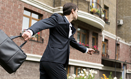 С пособия на пособие: как СФР  отнесется к трудоустройству во время отпуска по уходу за ребенком?