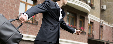 С пособия на пособие: как СФР  отнесется к трудоустройству во время отпуска по уходу за ребенком?