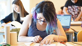 Сдавать ли СЗВ-ТД, если работник проработал 2 дня?