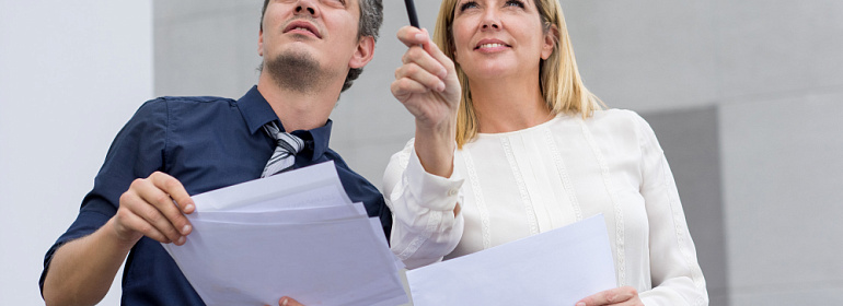 Нужно ли при сокращении предлагать должности работников, с которыми трудовой договор приостановлен?