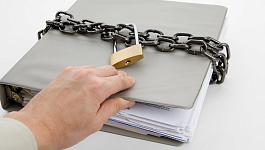 Зарплату с заблокированного счета перечислить можно. А НДФЛ?