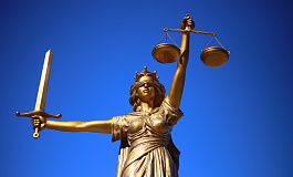Суд не поддержал фирму, предоставившую часть запрошенных инспекторами документов с опозданием
