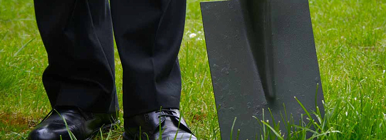 Так когда же доходы подрядчика-самозанятого нужно облагать зарплатными налогами?