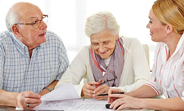Пособия работникам 65+ ФСС выплачивает до окончания режима самоизоляции