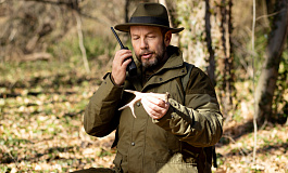 Зарплата военнослужащего в свободное от службы время облагается взносами, как и у всех работников