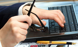 Страховые взносы с материальной помощи на практике