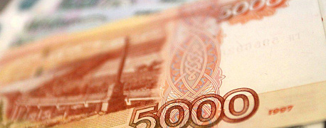Материальная помощь работнику: можно ли удержать долг?
