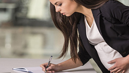 Сокращение сотрудников в компании: что делать с «декретницами»