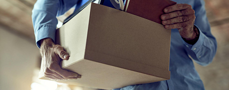 Увольнительная компенсация свыше 3 месячных заработков облагается НДФЛ и взносами