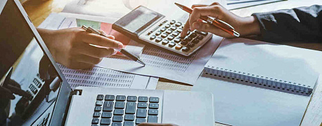 Ежемесячное пособие по уходу за ребенком до 1,5 лет: минимум и максимум в 2024 году