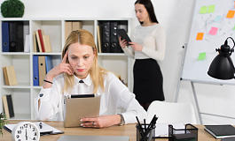 Как определить стаж работника при приеме на работу?