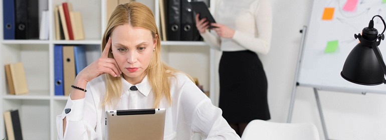 Как определить стаж работника при приеме на работу?