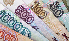 Работник трудится в нескольких фирмах, и его доход больше 5 млн рублей: как считать НДФЛ? 