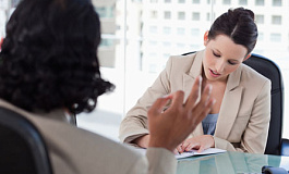 Как оформить иностранца на работу