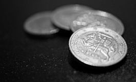 Использование личных счетов для сокрытия выручки грозит штрафами и доначислениями