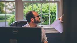 Обязательно ли издавать приказ об увольнении работника?