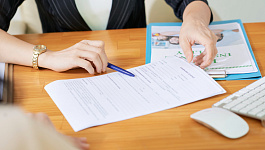 Не нарушает ли права работника требование заполнить анкету при трудоустройстве? 